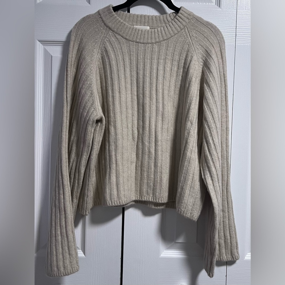 Women's H&M Cream Ribbed Crew Neck Sweater